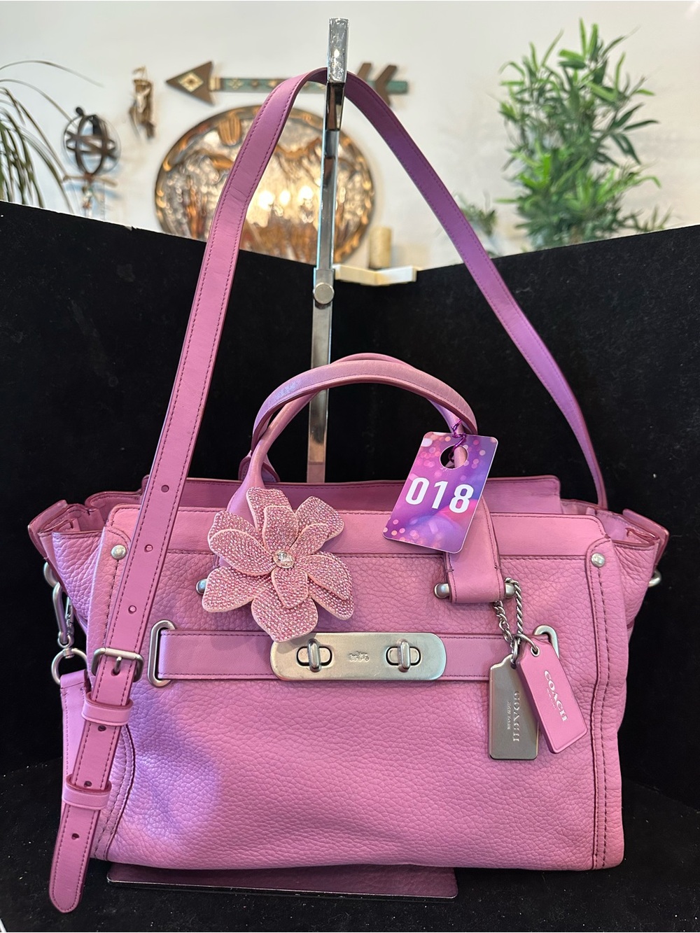 Coach #018 SWAGGER “37” Leather Puse color Beauty💜💜💜
